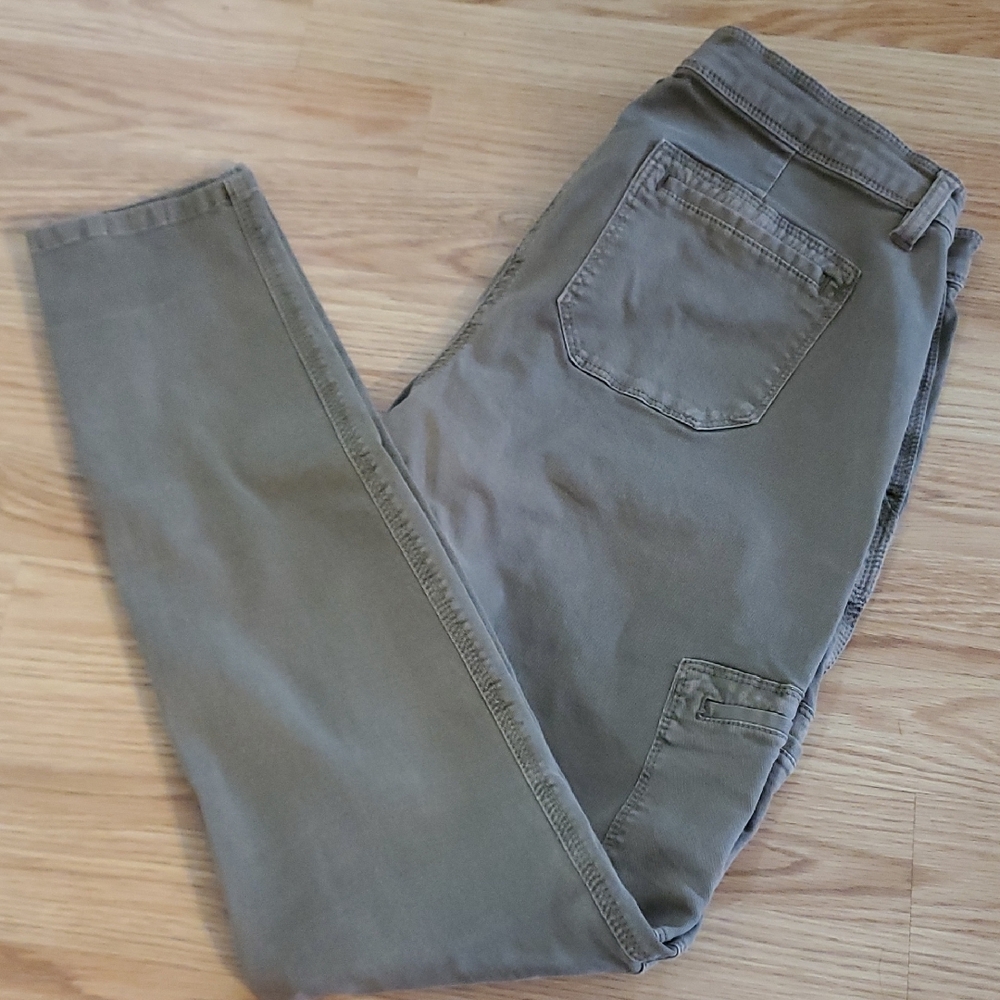 J. Crew City Fit Jeans Size 6 Olive Green 98% Cotton 2% Lycra Spandex